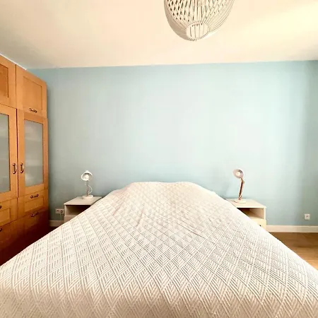 Apartment Spacious 4p Madeleine Department Stores